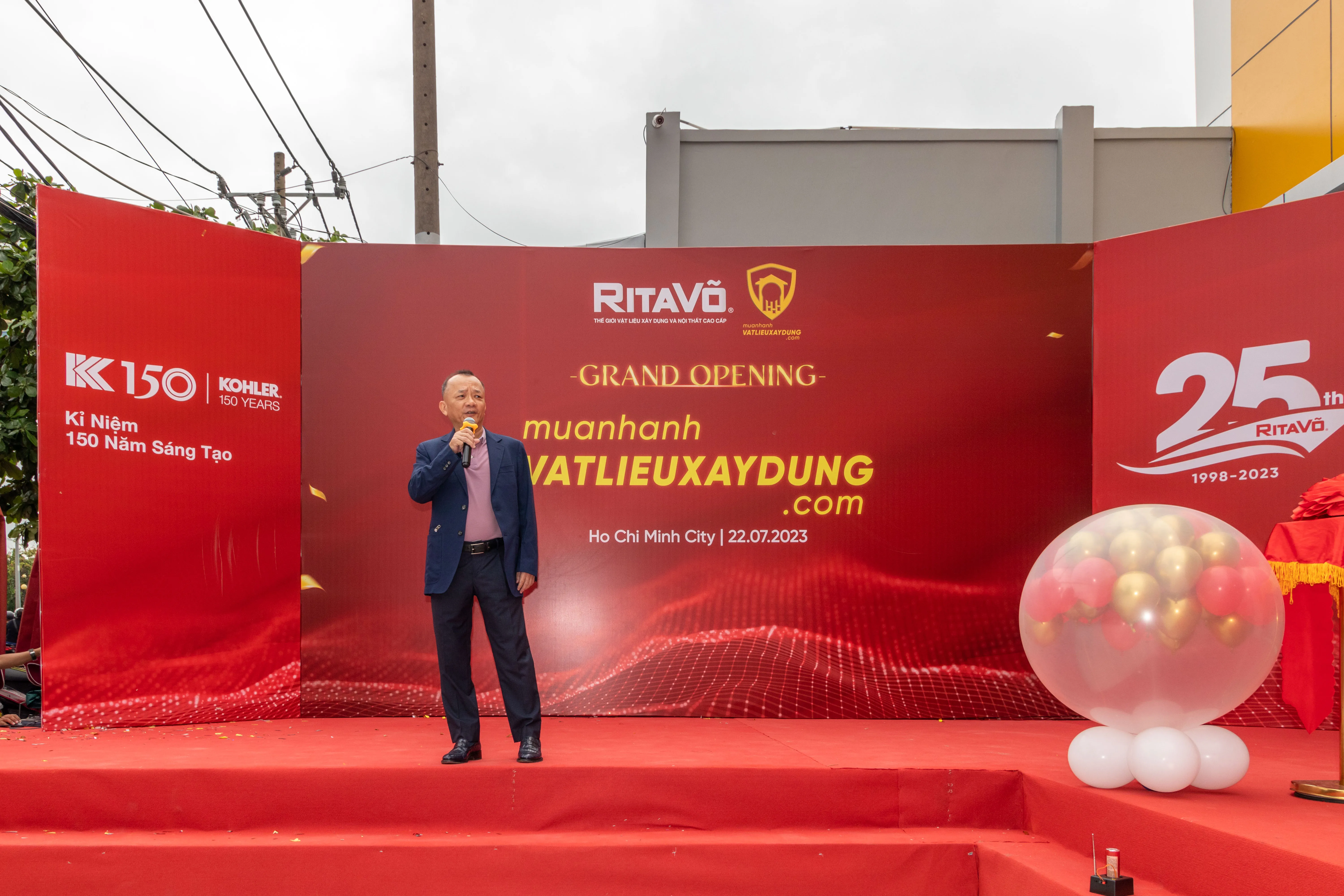 Ông Võ Mậu Quốc Triển - Chủ tịch Rita Võ chia sẻ về những mục tiêu, tầm nhìn và dự định của Tập đoàn trong buổi khai trương showroom. 