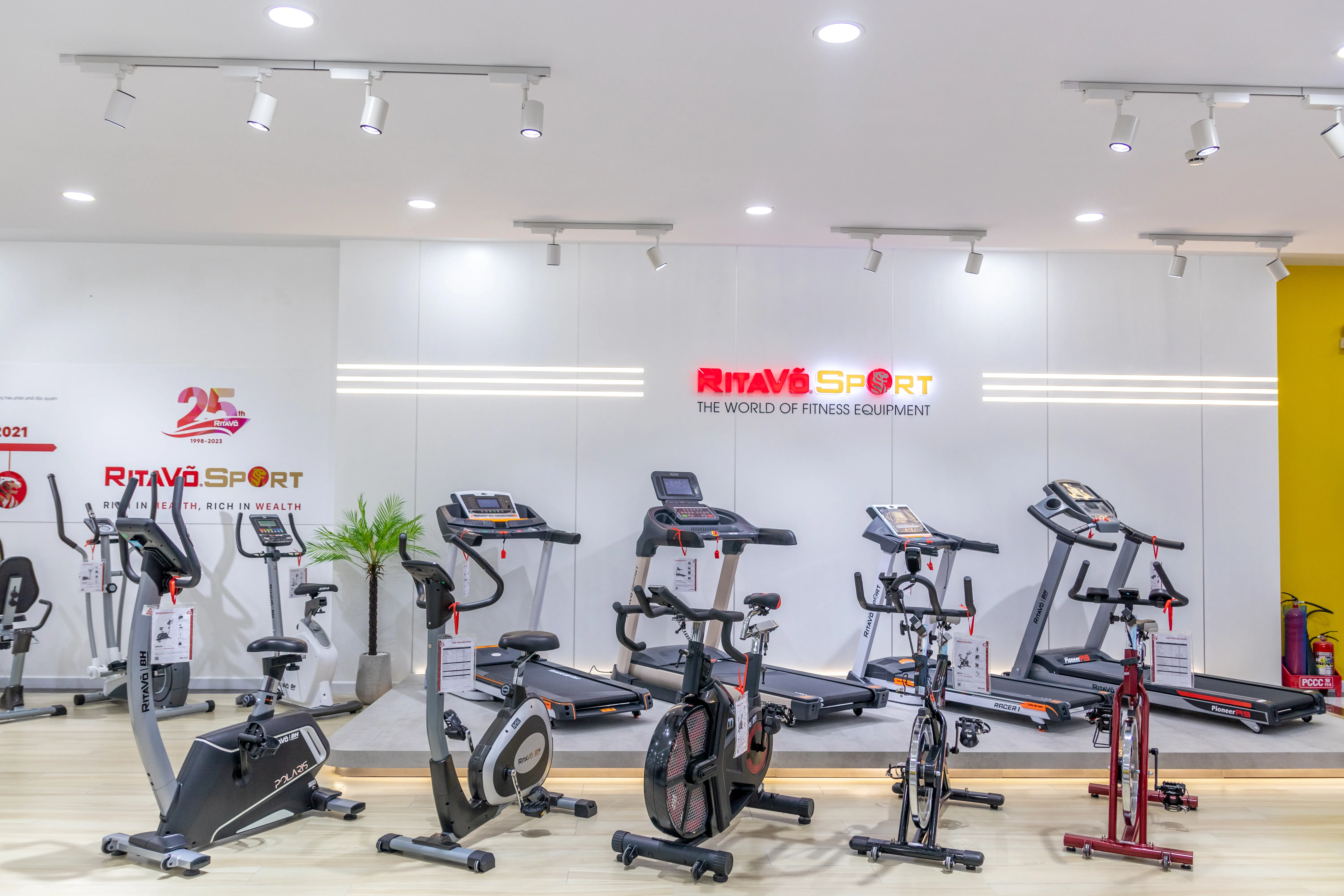 Rita Võ Sport là đơn vị phân phối độc quyền thương hiệu thiết bị thể thao số 1 châu Âu – BH Fitness tại Việt Nam